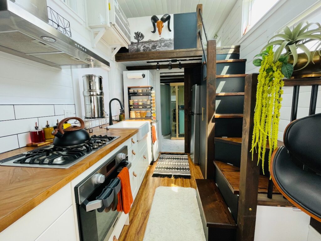 tiny house interior_Women and Tools - How My Tiny House Helped Me Embrace My Inner Lumberjane