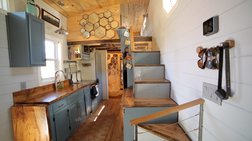 6 Ideas for Using Glass in Your Tiny House Decorating and Design ...