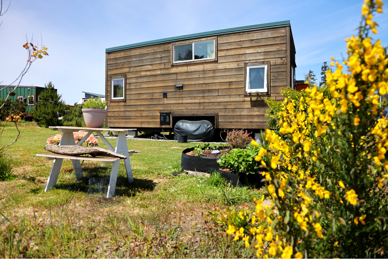Tiny House Expedition - Thriving Coastal Tiny House Community
