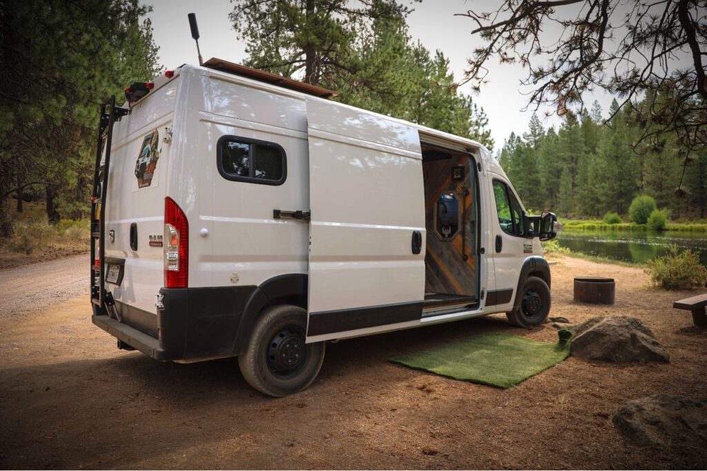 Jess & Shawn are road tripping across the USA exploring nature - click to watch their van tour!