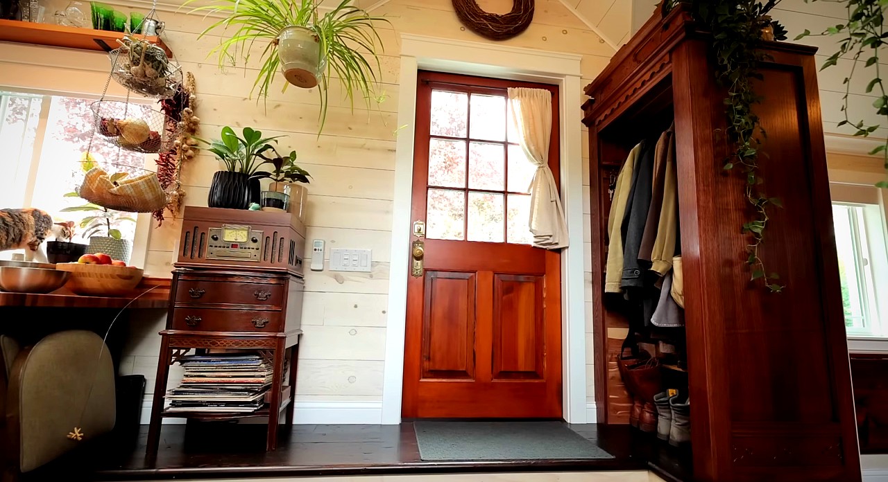 Tiny House Expedition - Victorian Farmhouse Tiny Home in Urban Homestead
