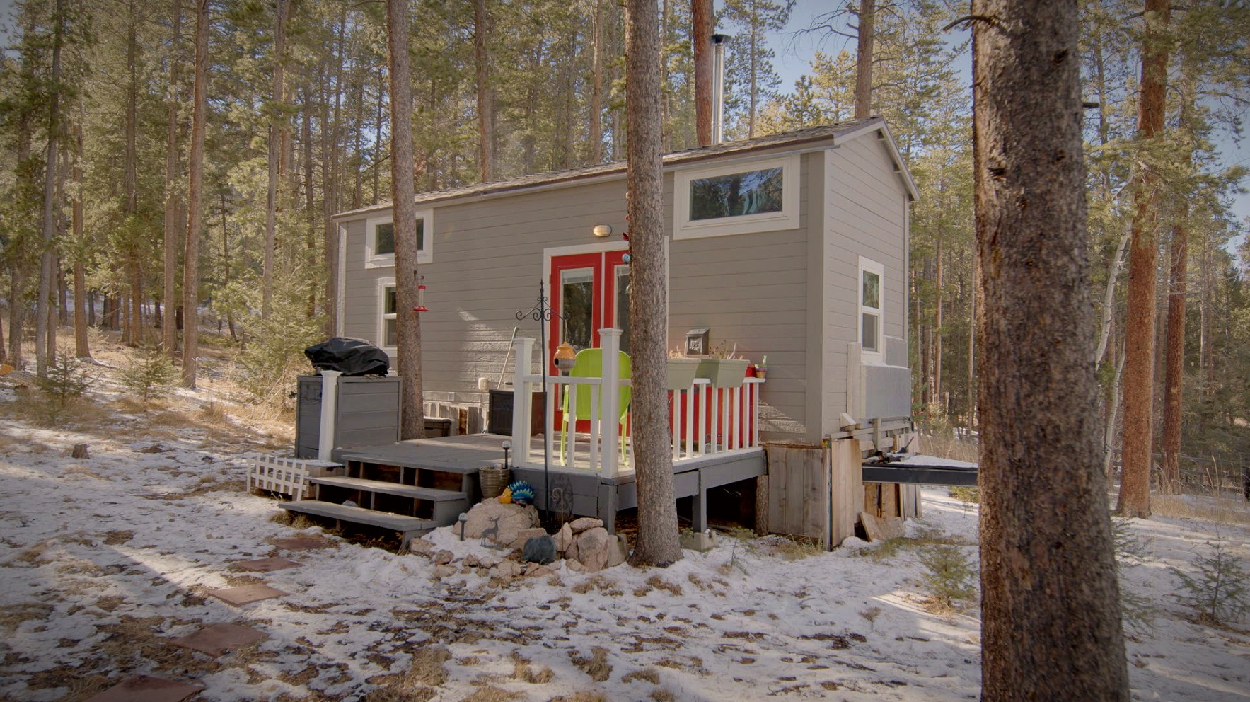 Tiny Home Family of 4 creating Financial Freedom - Tiny House Blog