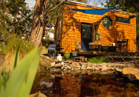 Blog Banner_tiny house outdoor living space_